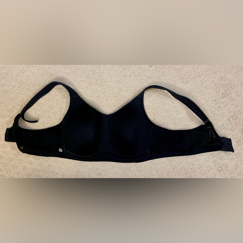 Livi Active Black Full Coverage Sports Bra